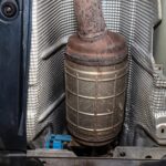 Filtre de particules, DPF, FAP, capteur de température, silencieux, voiture, pollution, diesel, tuyau, échappement, catalyseur, catalytique, métal, auto, ancien, ascenseur, système d'échappement, gaz nocif, gaz d'échappement préliminaire, gazon, are
